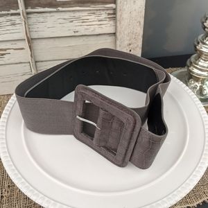 NWT Stretchy fat grey belt